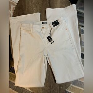 Express 70s Flare Mid Rise White Jeans Size 6R NWT